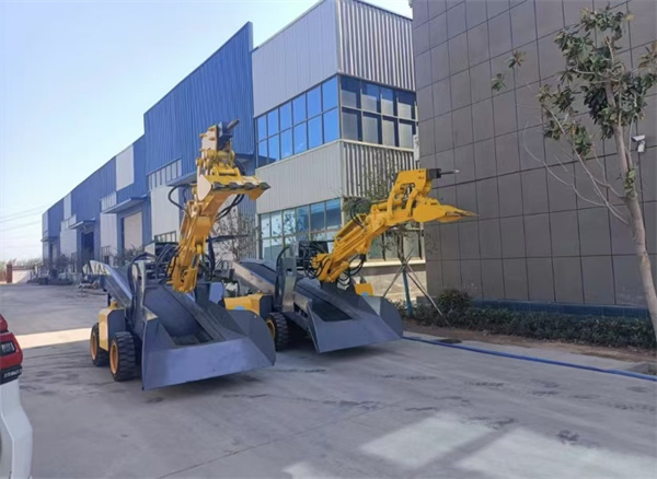 轮式皮带式挖掘式装载机