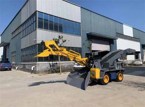 轮式皮带式挖掘式装载机